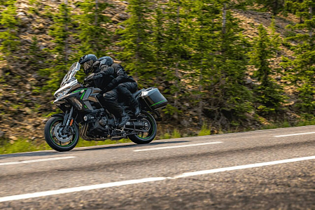 Мотоцикл Kawasaki Versys 1100 SE
